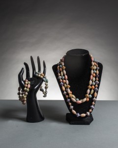 Set $25